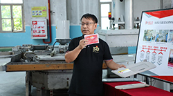 重(zhong)走(zou)500公(gōng)裏汽車(che)長(zhang)廊走(zou)進(jin)十堰